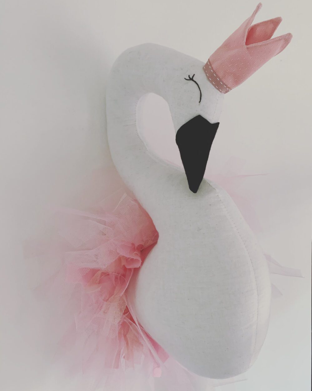 Lielies Swan Wall Mount | Pink & White